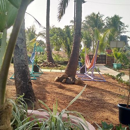 The Yuppi Hippi Hideout Hotel Anjuna Eksteriør billede