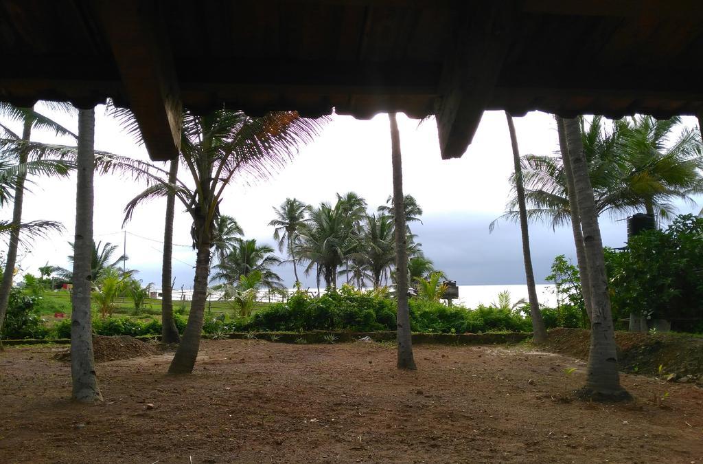 The Yuppi Hippi Hideout Hotel Anjuna Eksteriør billede