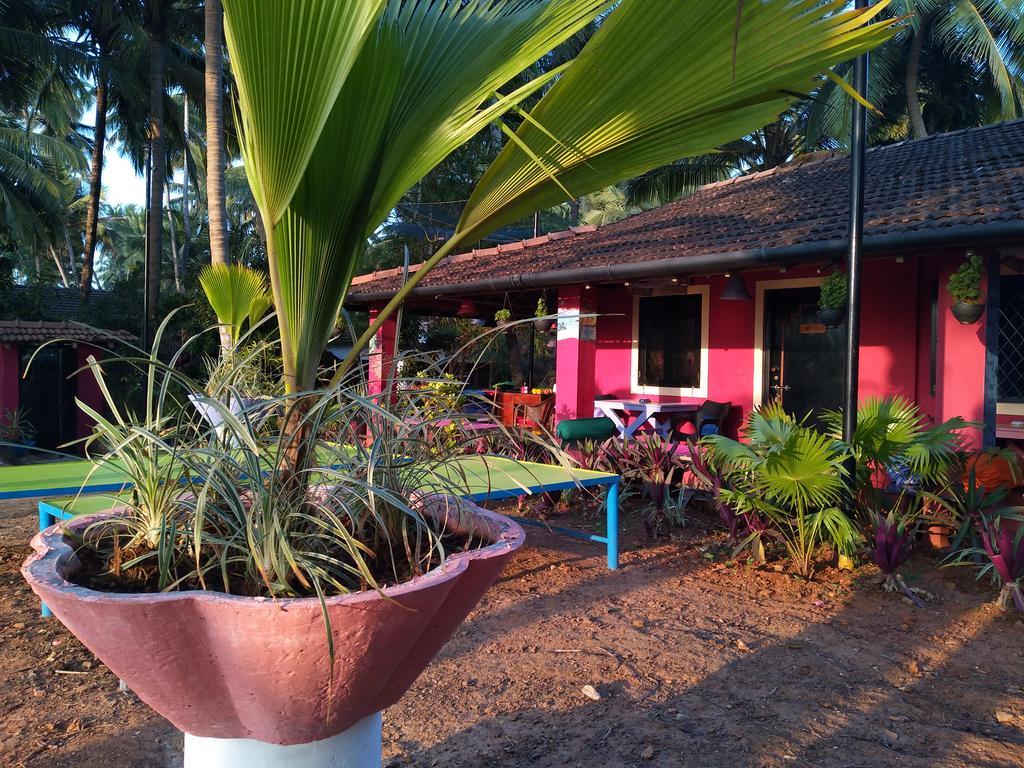 The Yuppi Hippi Hideout Hotel Anjuna Eksteriør billede