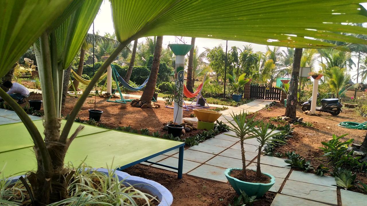 The Yuppi Hippi Hideout Hotel Anjuna Eksteriør billede