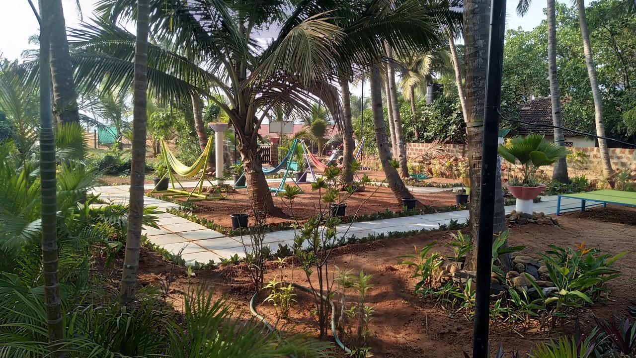 The Yuppi Hippi Hideout Hotel Anjuna Eksteriør billede